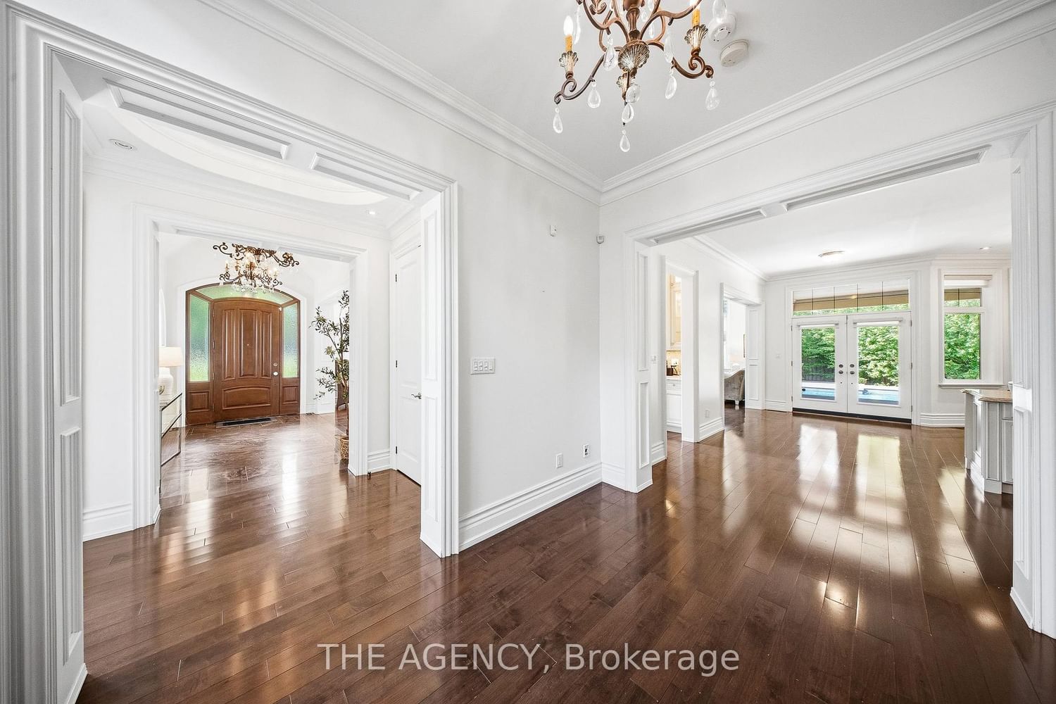 1098 Lakeshore Road W • Oakville, ON photo 8