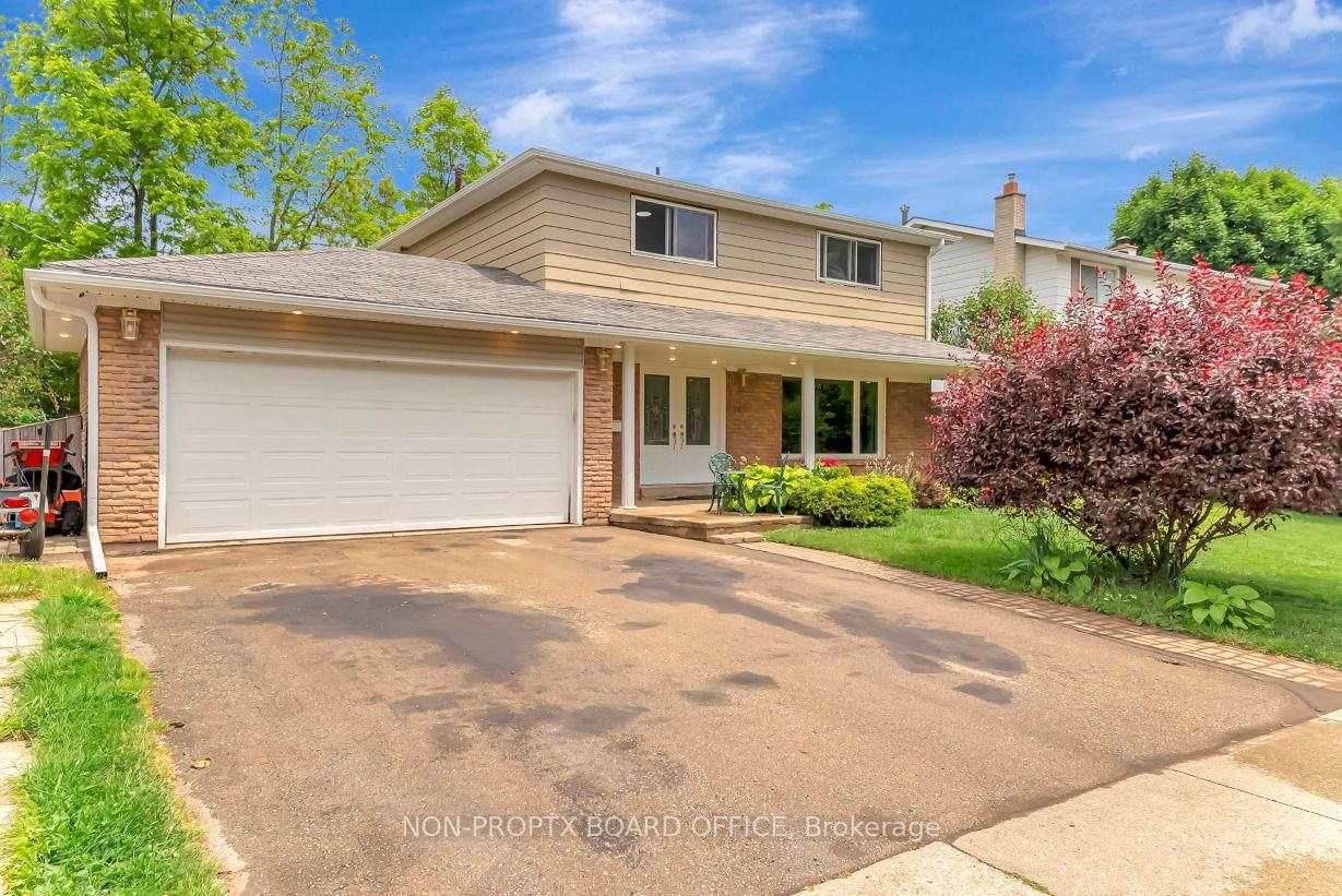 Detached House sold at 307 Erindale Drive, Burlington, Ontario, L7L 4T3 - Appleby - MLS: W13520552