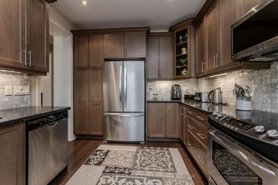 2330 Valleyridge Oakville,ON L6M 5C7 — Photo 10