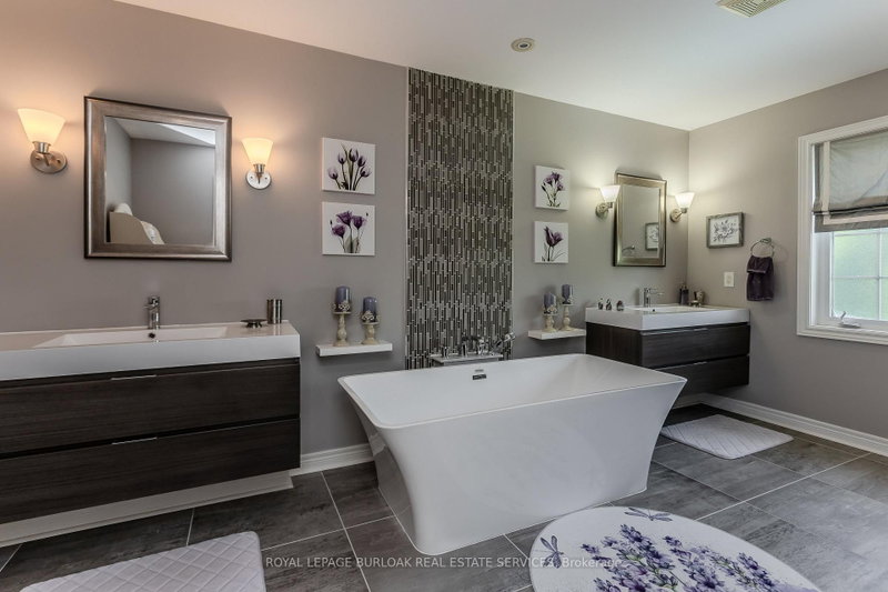 2330 Valleyridge Oakville,ON L6M 5C7 — Photo 23
