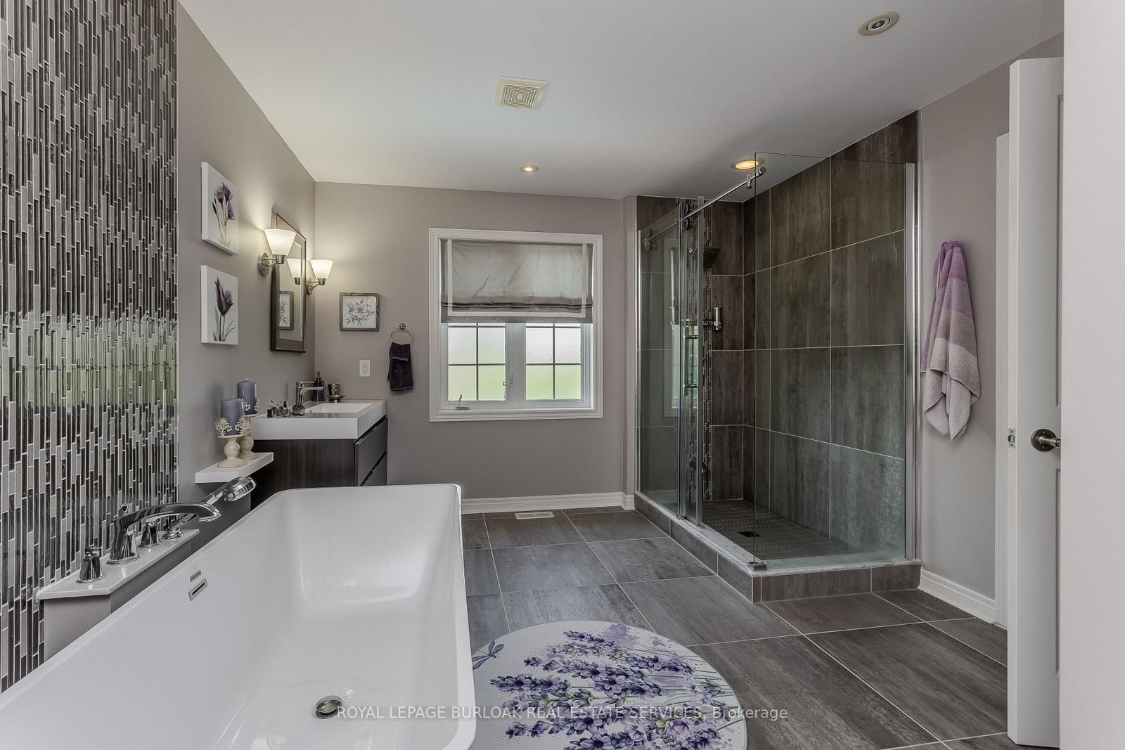 2330 Valleyridge Drive • Oakville, ON photo 24