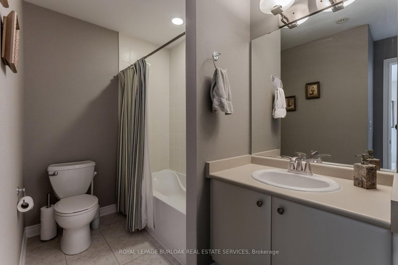 2330 Valleyridge Oakville,ON L6M 5C7 — Photo 31