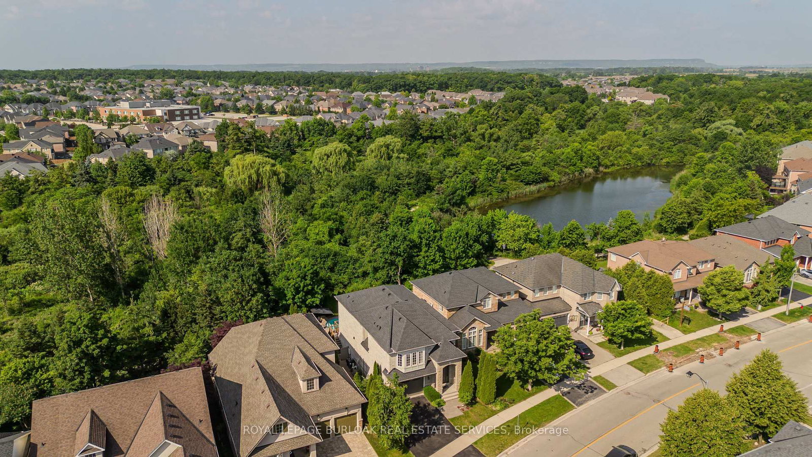 2330 Valleyridge Drive • Oakville, ON photo 39