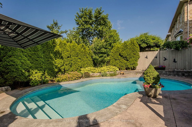 2330 Valleyridge Dr photo 5
