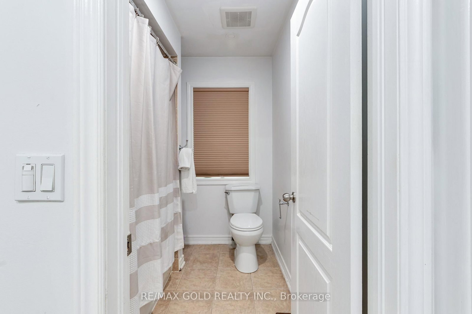 7 Royal Links Circle • Brampton, ON photo 25