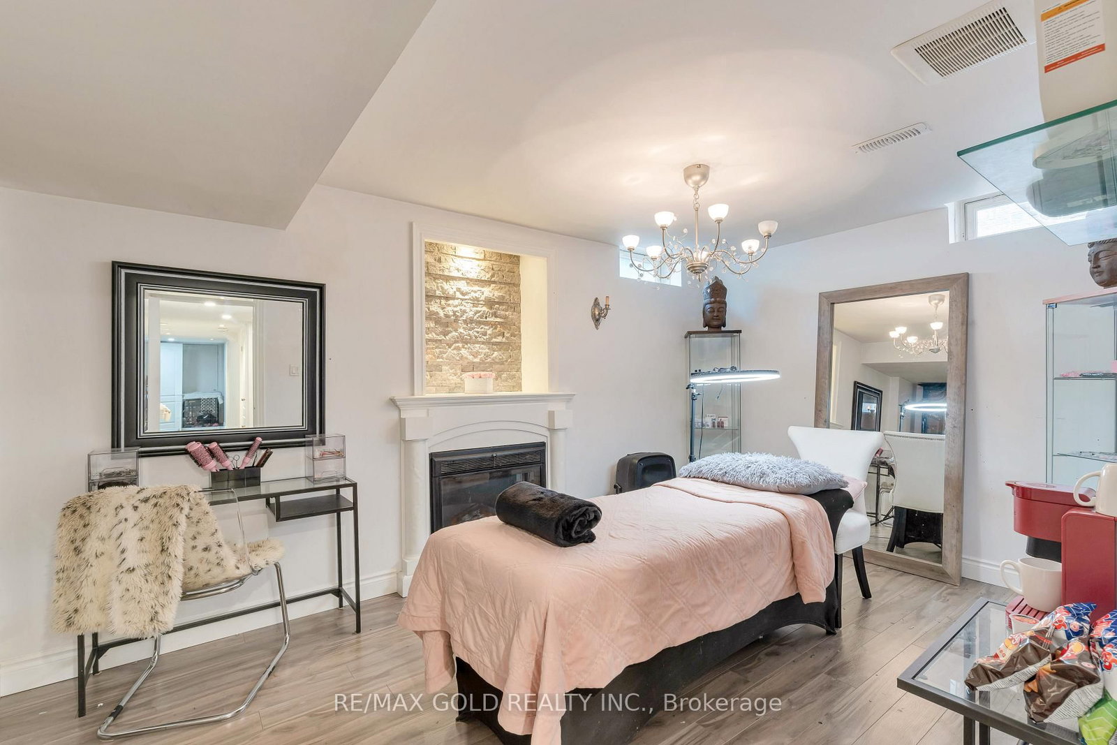 7 Royal Links Circle • Brampton, ON photo 37