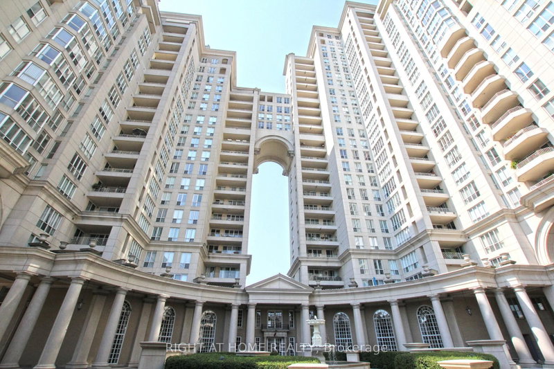 home for lease on 906-2287 Lake Shore Boulevard W
