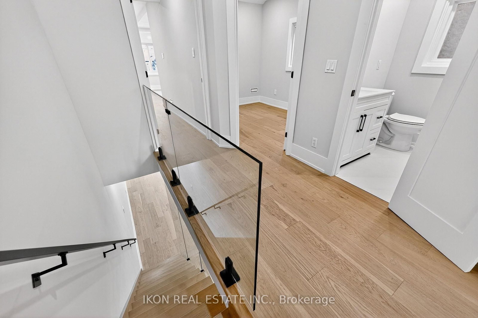 475 Delaware Avenue • Toronto, ON photo 15