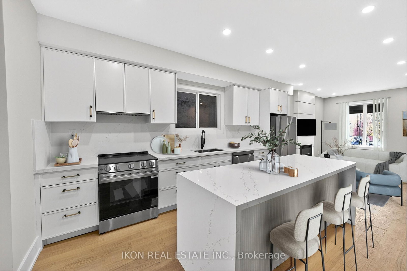475 Delaware Avenue • Toronto, ON photo 8