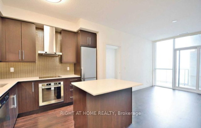 905 - 2087 Fairview Street