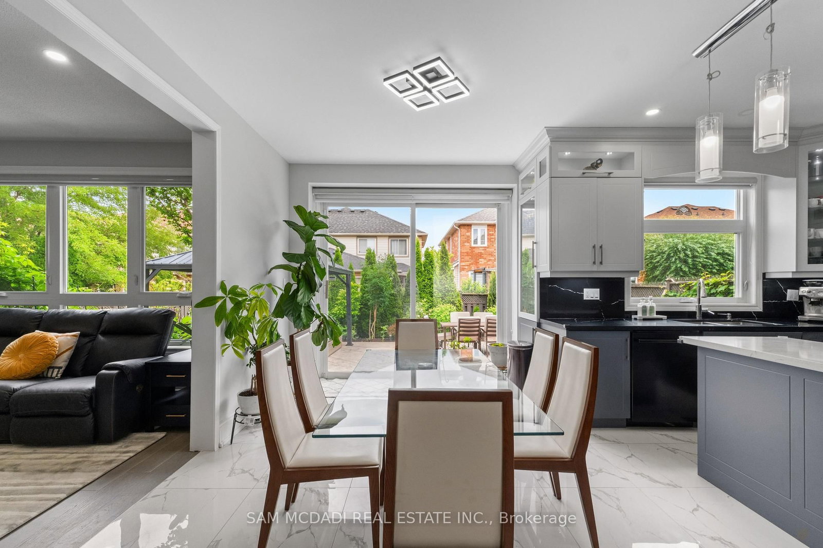7516 Terragar Boulevard • Mississauga, ON photo 8