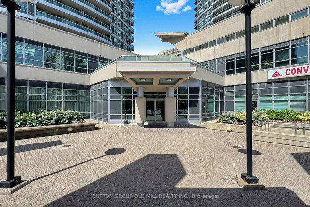 709 - 1 Elm Drive W