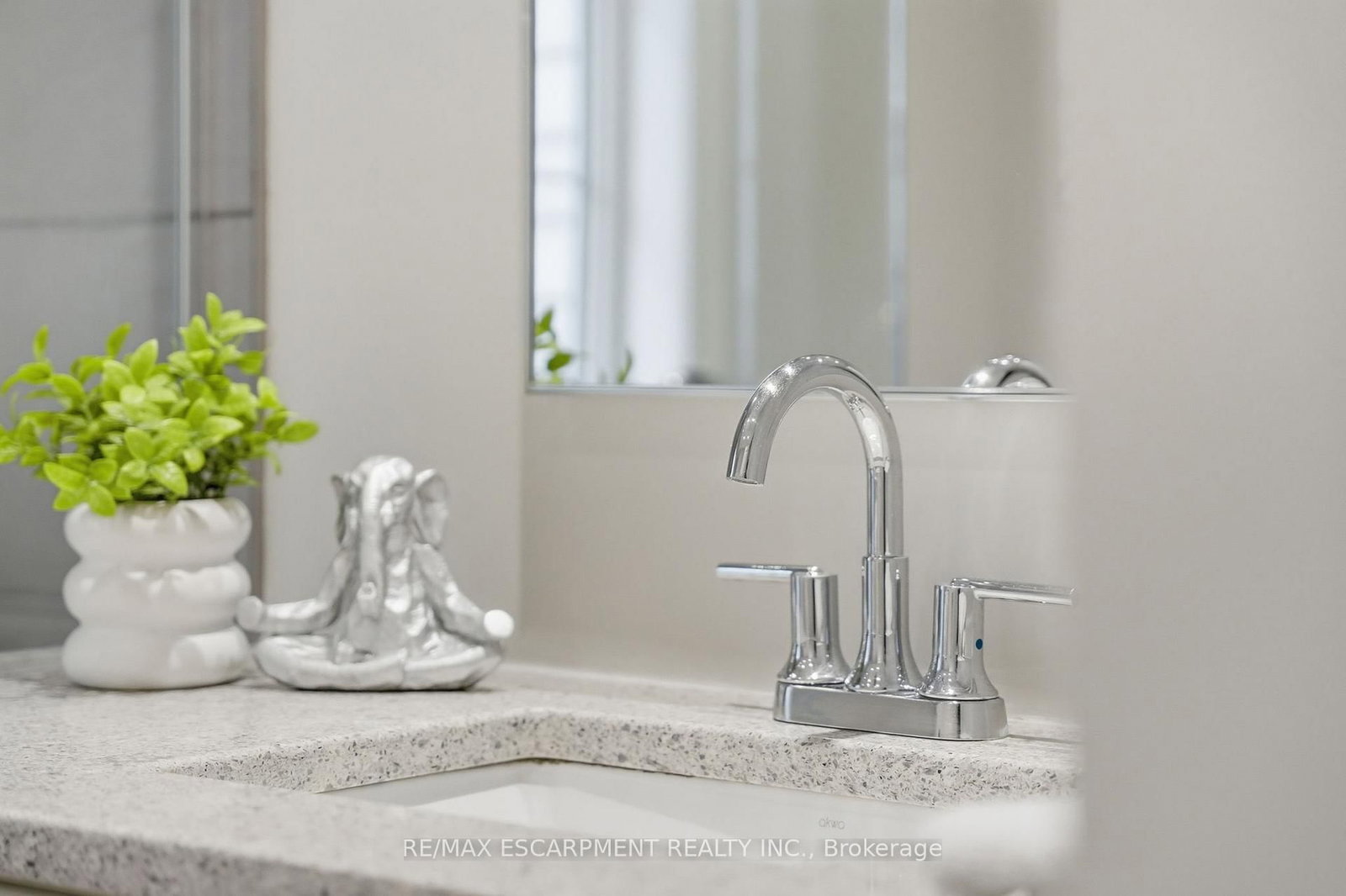 270 Poplar Drive • Burlington, ON photo 25