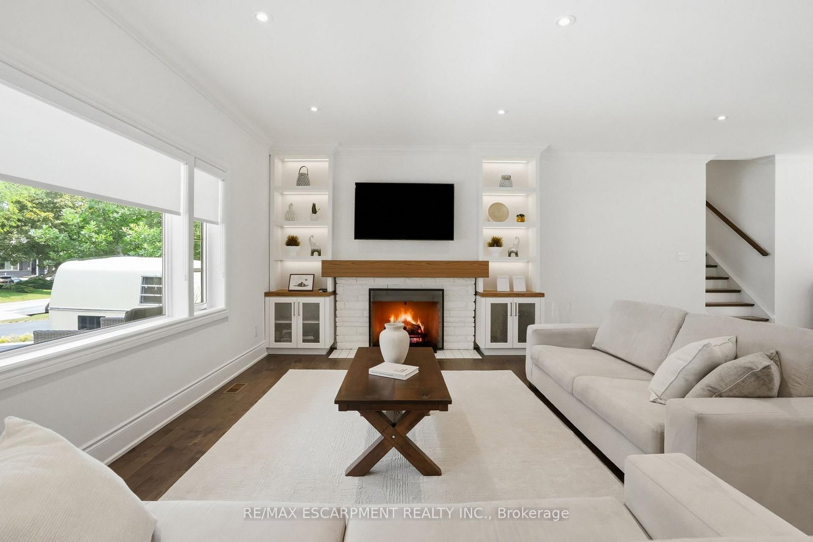 270 Poplar Drive • Burlington, ON photo 7