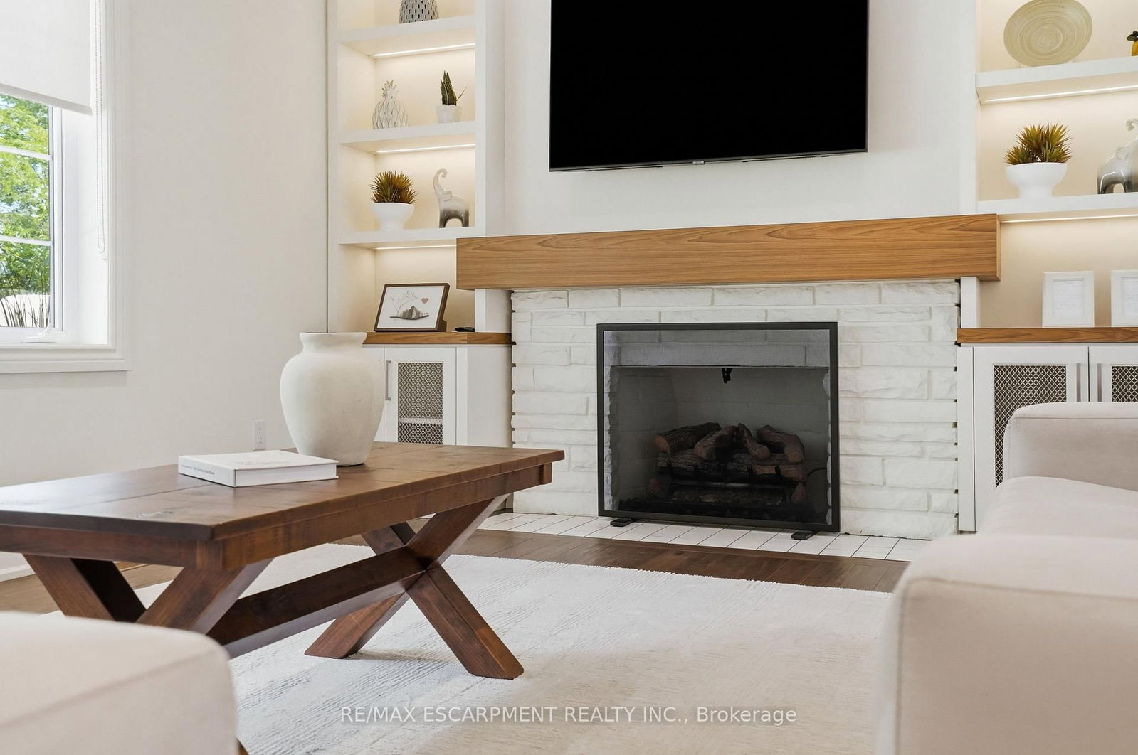 270 Poplar Drive • Burlington, ON photo 8
