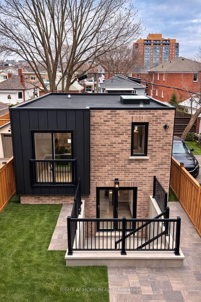 Semi-Detached House leased at 4 (Garden Suite)-39 Fifteenth Street, Toronto, Ontario, M8V 3J3 - New Toronto - MLS: W13521274