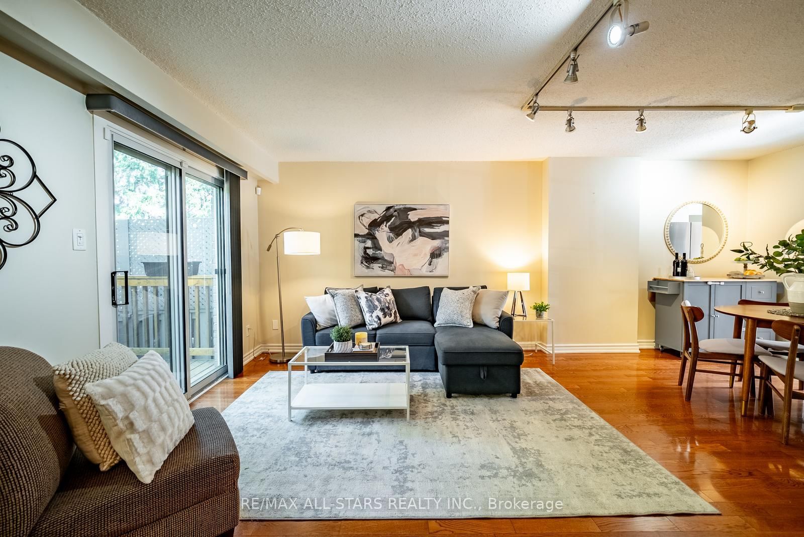 60 Hanson Road • #117 • Mississauga, ON photo 16