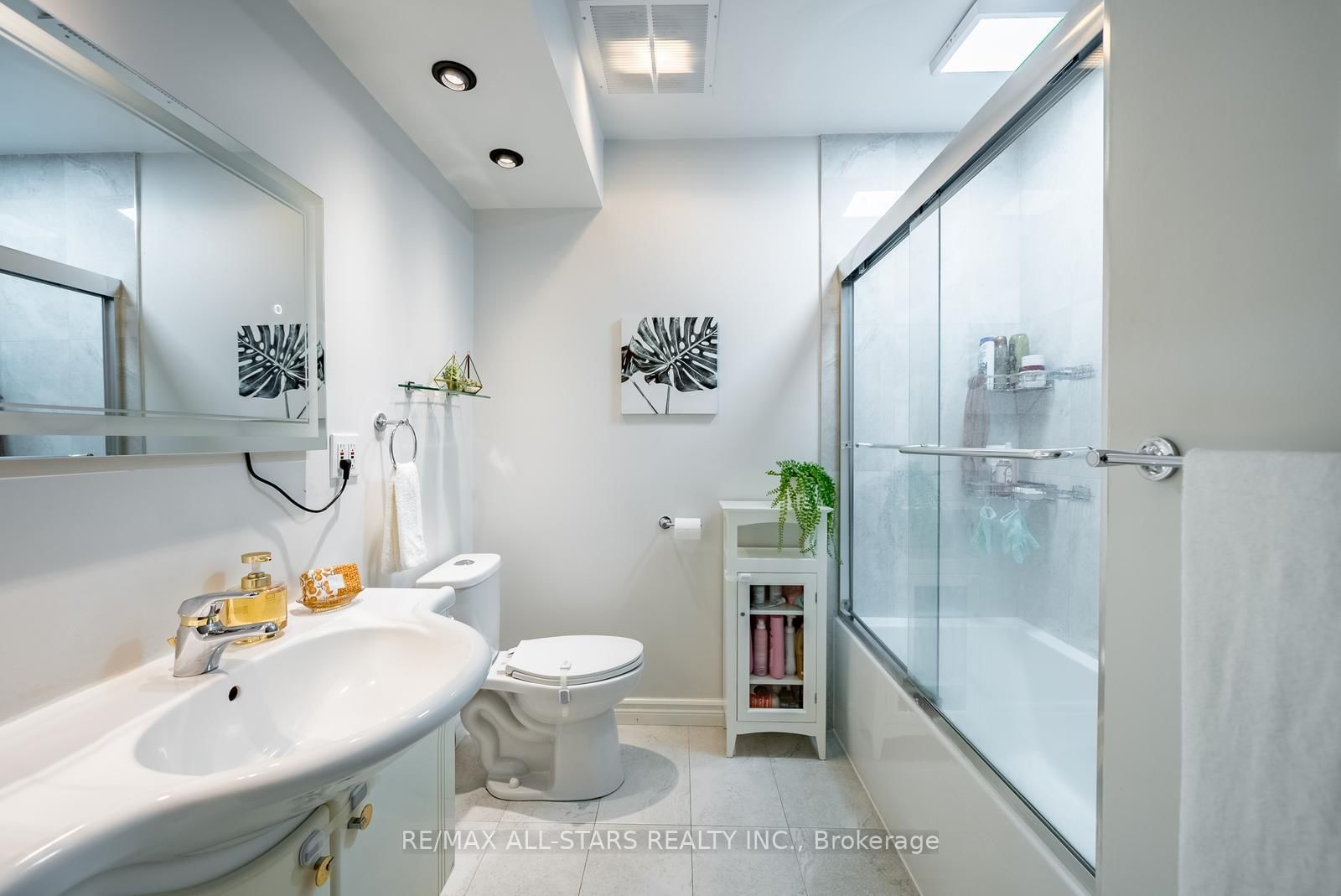 60 Hanson Road • #117 • Mississauga, ON photo 25