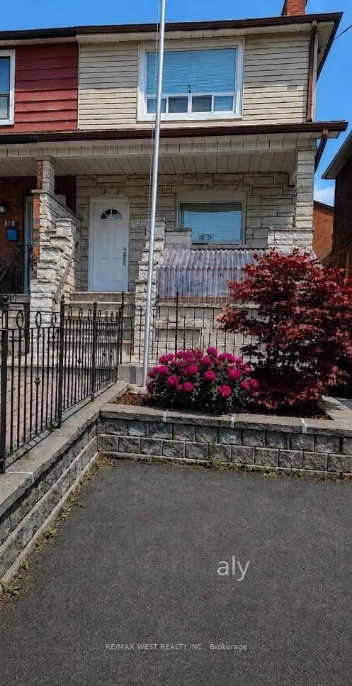 upper-321 Caledonia Road, Toronto, ON