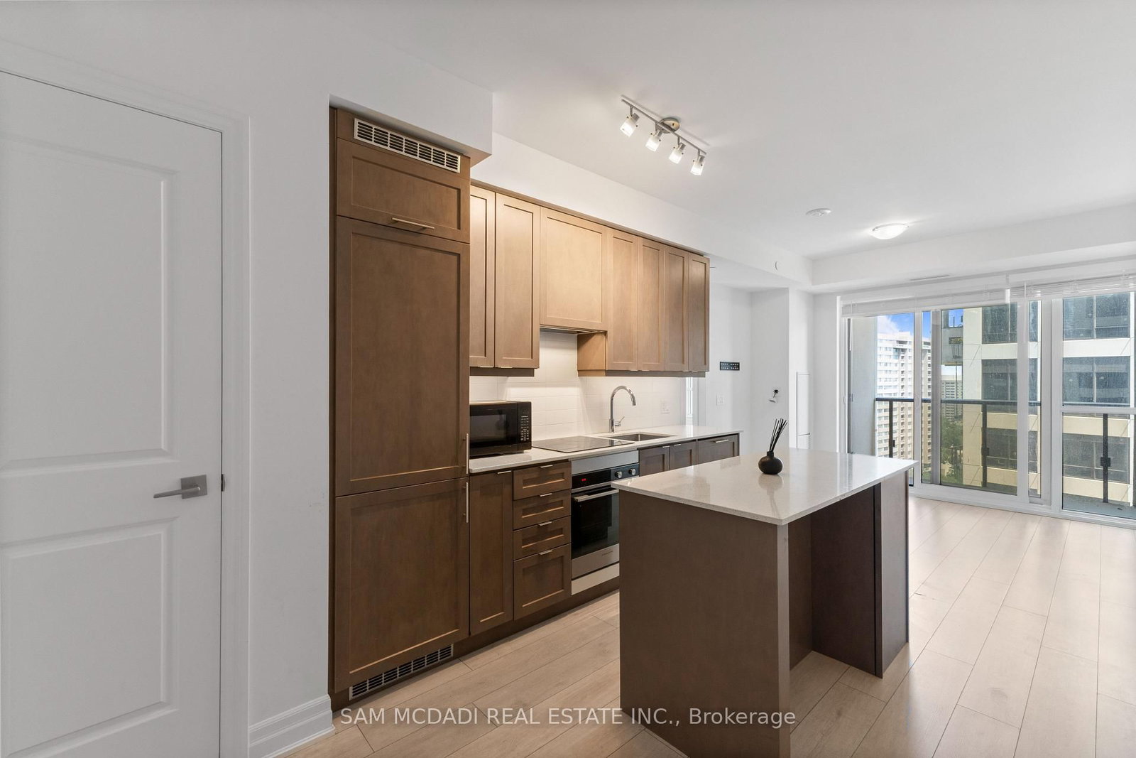 30 Elm Drive • #1102 • Mississauga, ON photo 9
