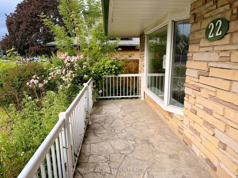 22 Beechwood Crescent