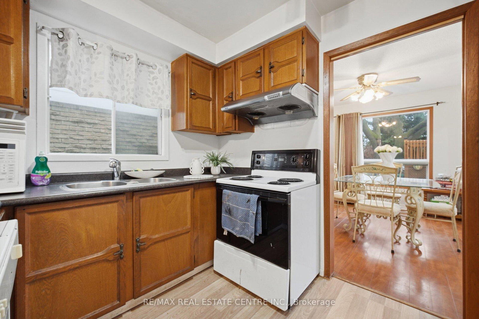 32 Dafoe Crescent • Brampton, ON photo 12