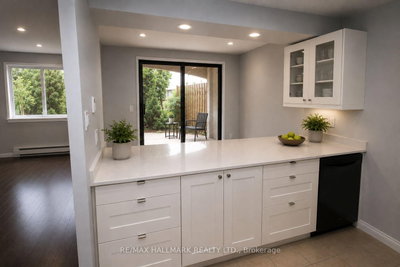 1016 Falgarwood Drive • #40 • Oakville, ON photo 8