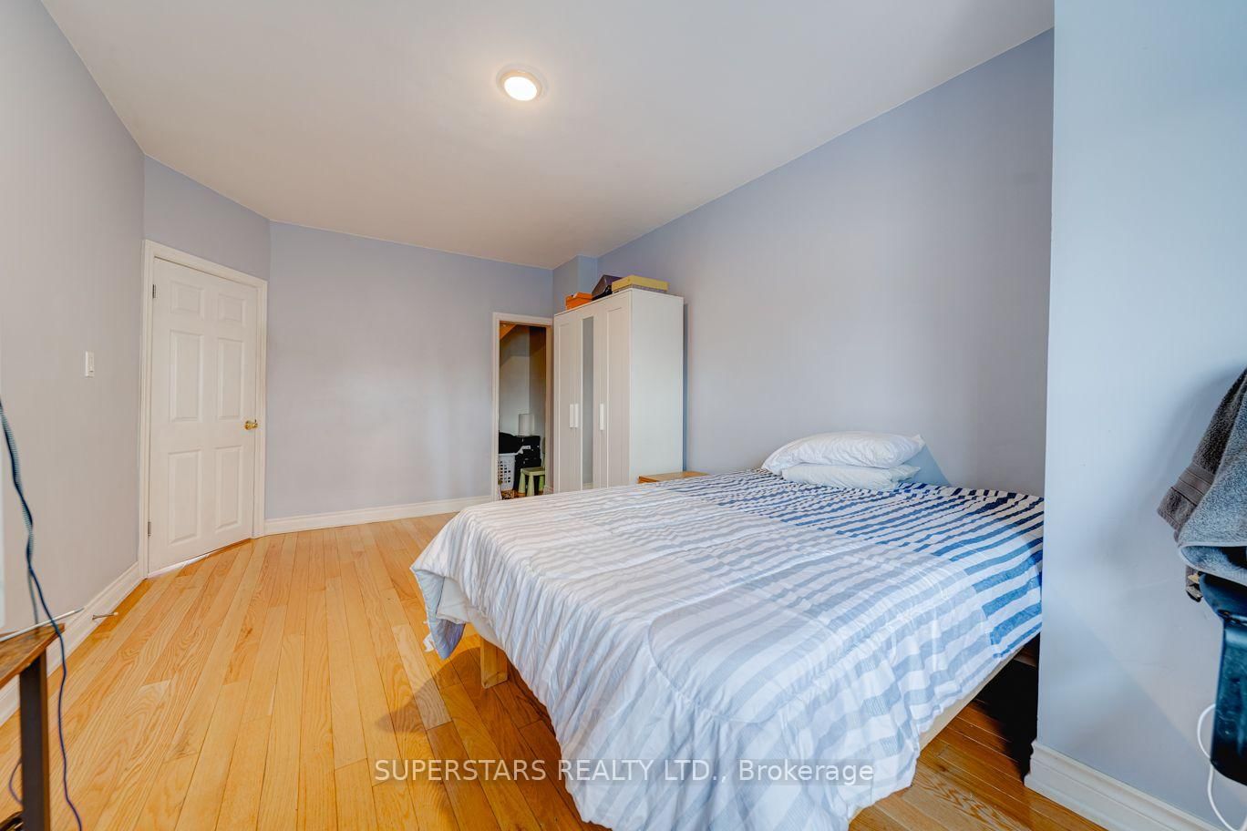 1587 DUFFERIN Street W • Toronto, ON photo 15