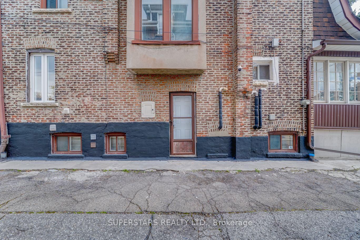 1587 DUFFERIN Street W • Toronto, ON photo 30