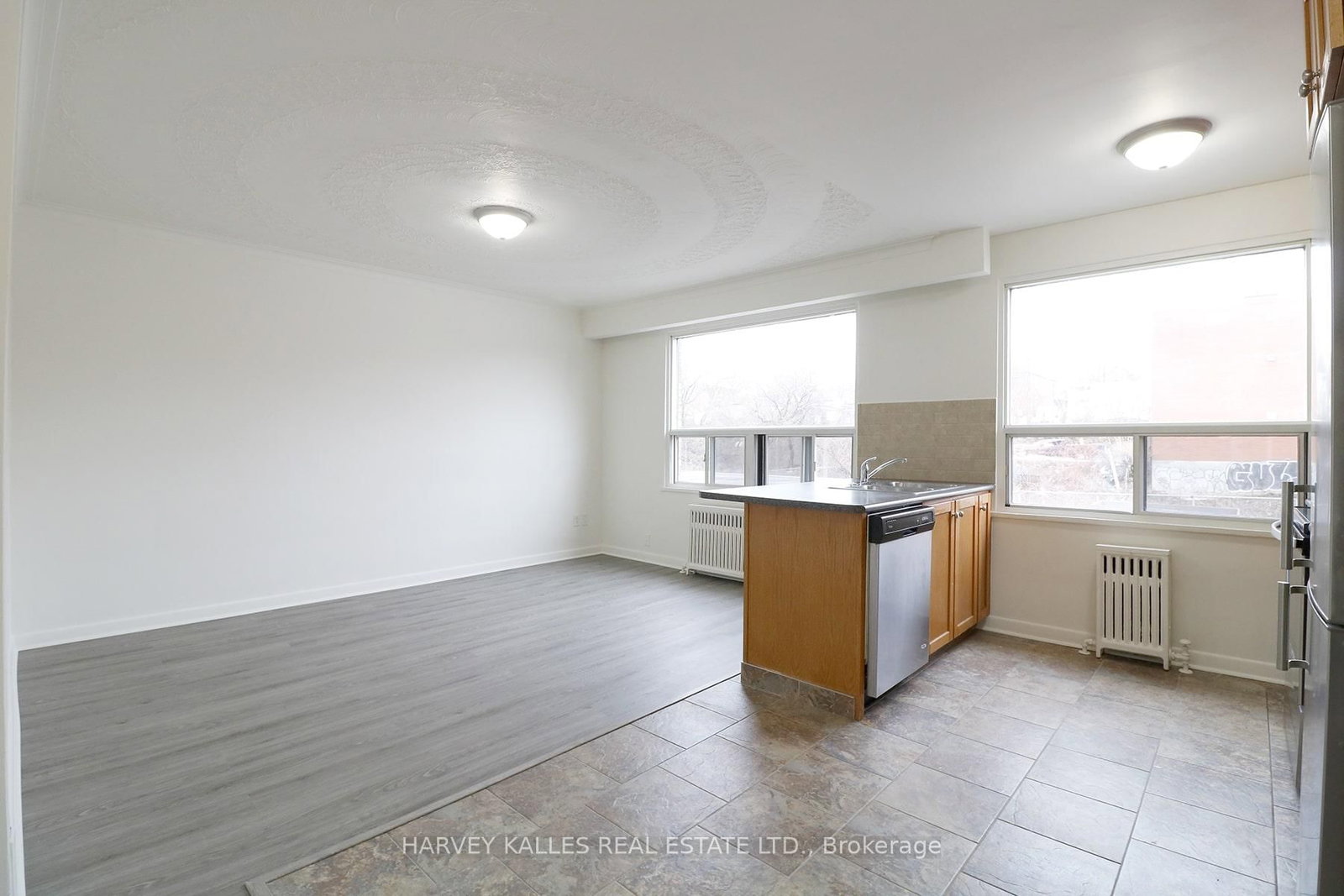 102-500 Gilbert Avenue, Toronto, ON, photo 3