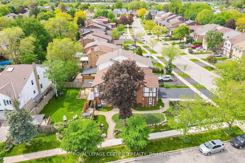 4174 Trellis Crescent