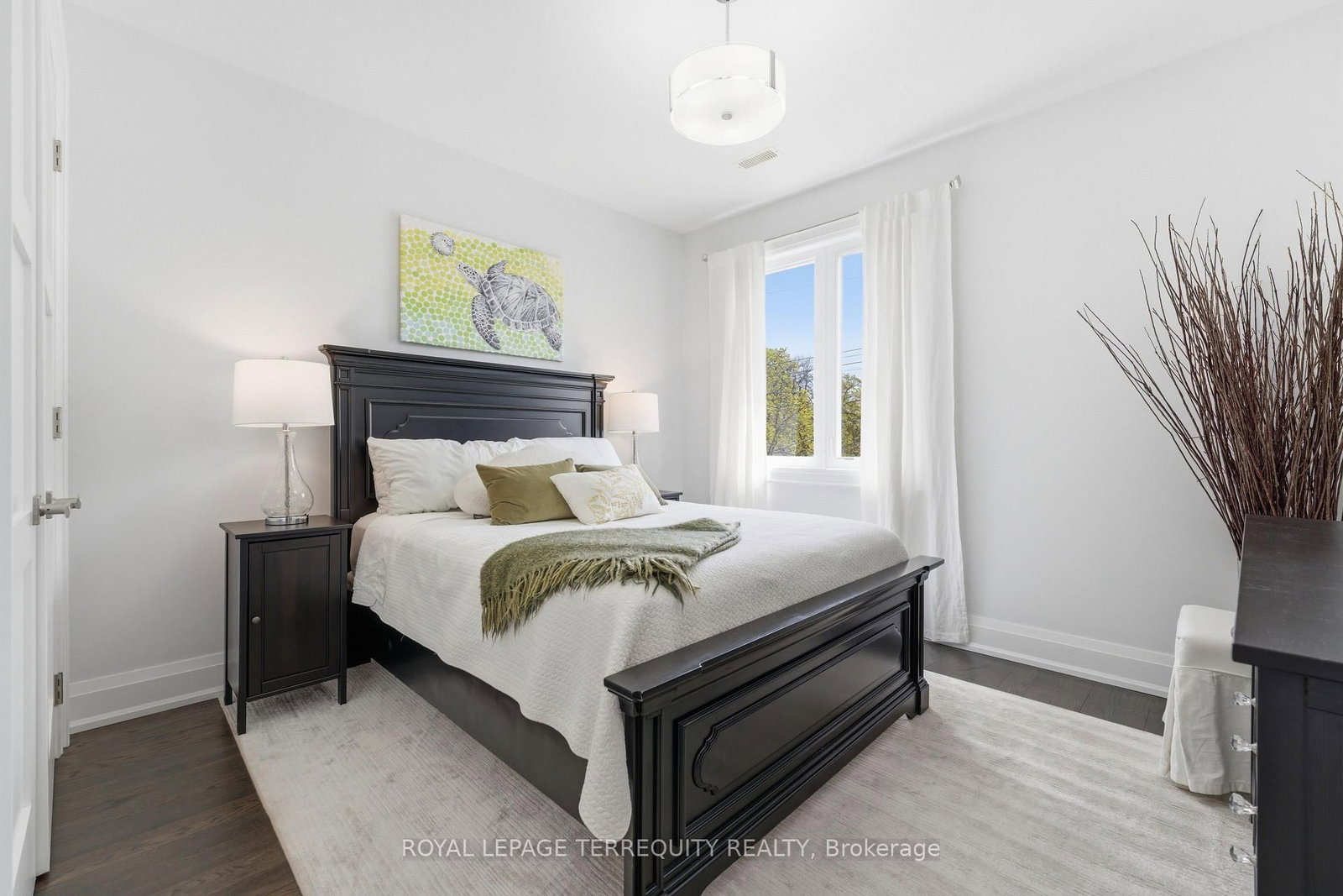 130 Edgecroft Road • Toronto, ON photo 26