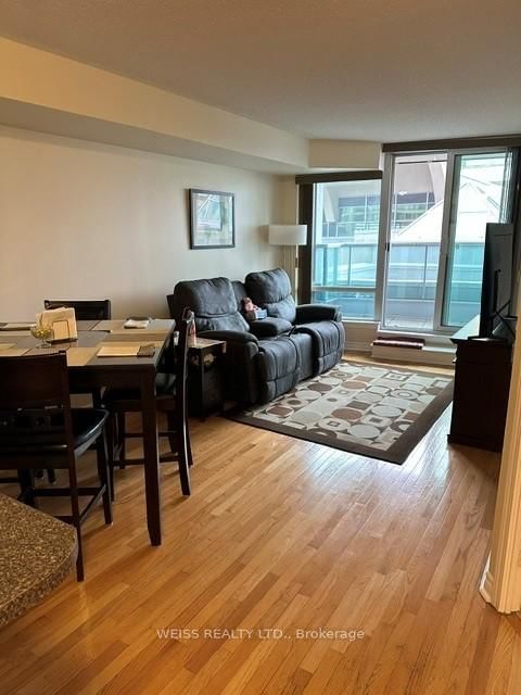 33 Elm Drive • #310 • Mississauga, ON photo 3