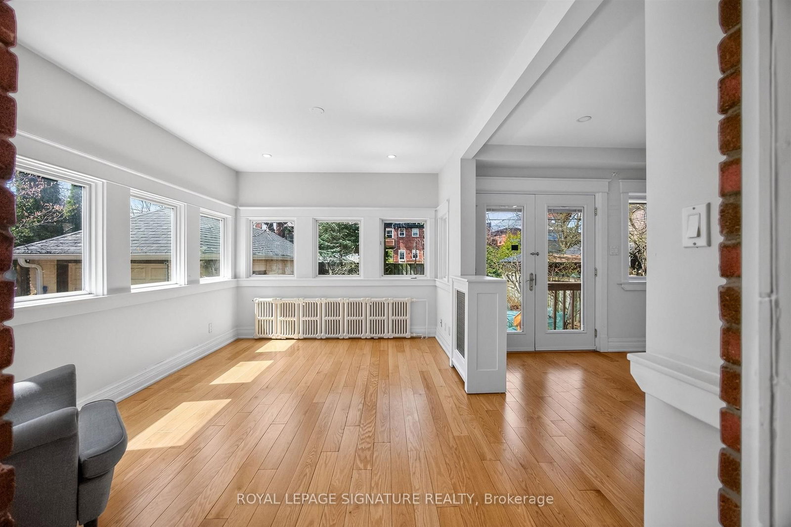 426 Armadale Avenue • Toronto, ON photo 11