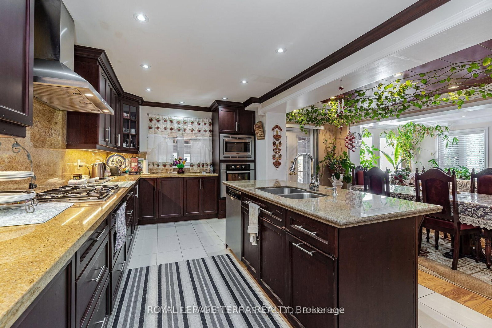 14 Sheringham Street • Brampton, ON photo 12