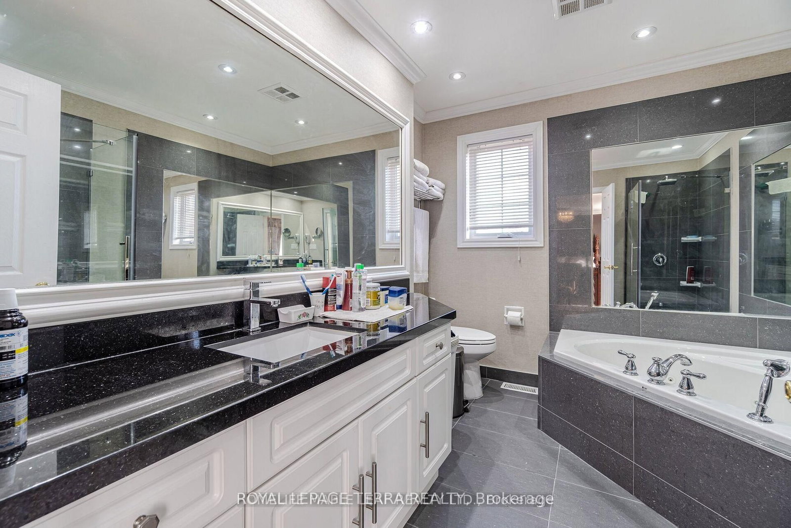 14 Sheringham Street • Brampton, ON photo 17