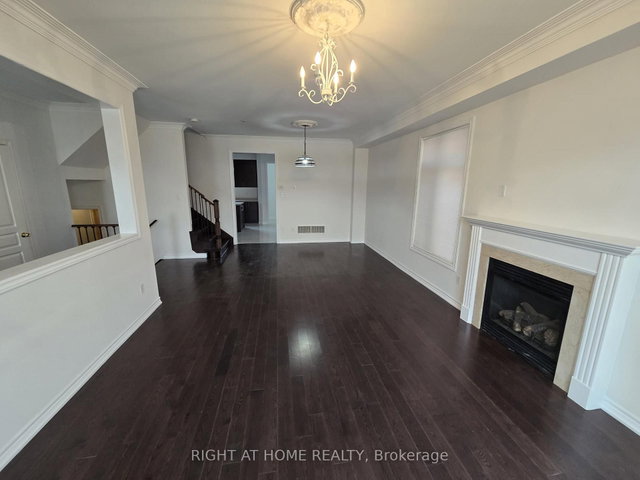 UPPER - 5323 Tenth Line W Street