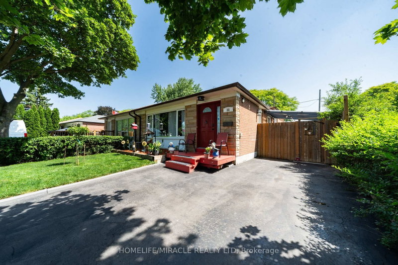 38 Ascot Avenue