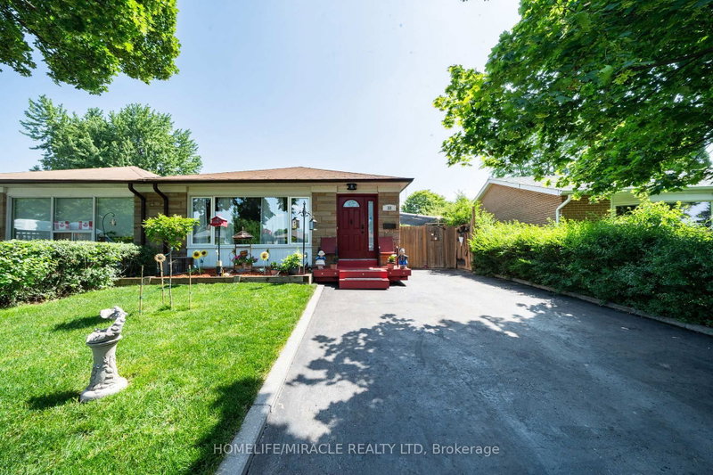 38 Ascot Ave photo 3