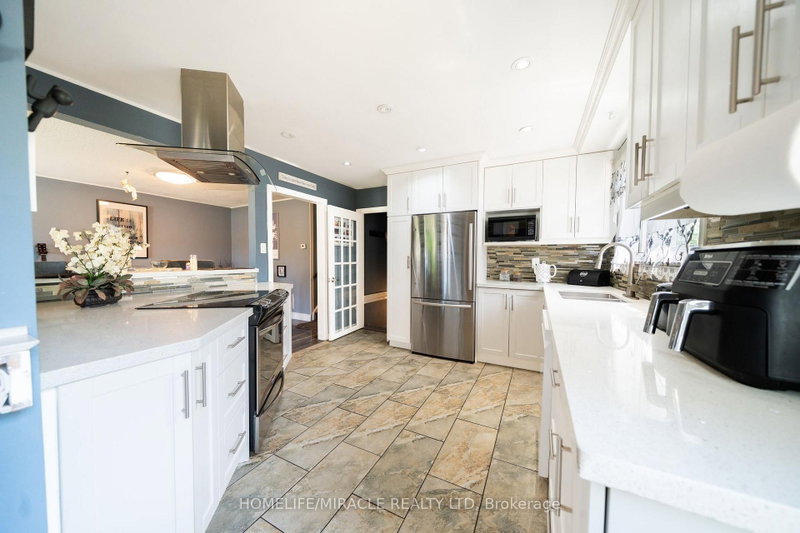 38 Ascot Brampton,ON L6T 2P6 — Photo 6