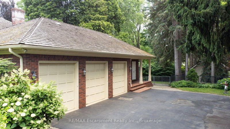 488 Macdonald Oakville,ON L6J 2B9 — Photo 5
