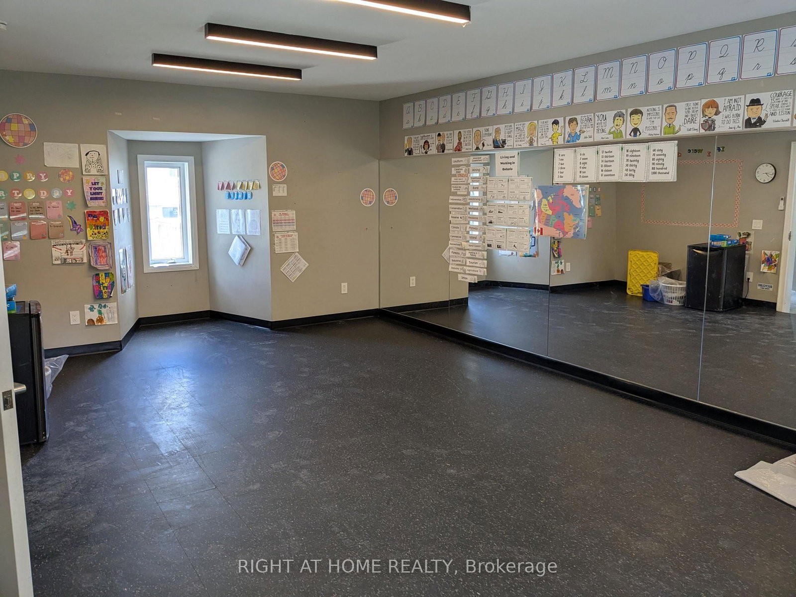 15964 Airport Road N - Photo 10