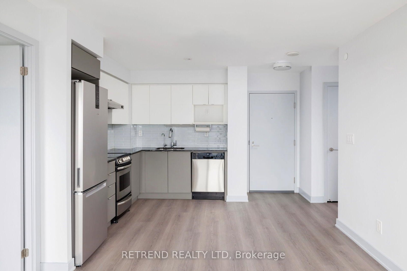 Condo for lease at 1121-160 Flemington Road, Toronto, Ontario, M6A 0A9 - Yorkdale-Glen Park - MLS: W13525122