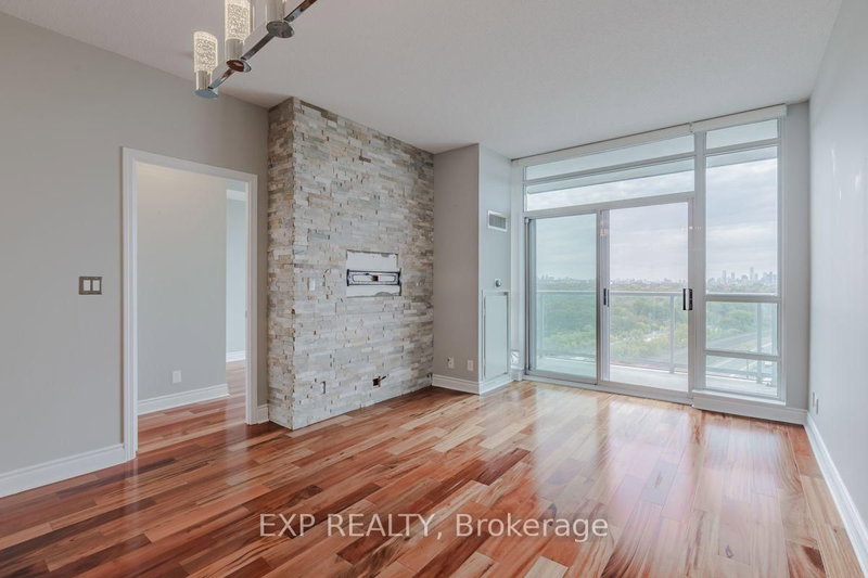 LPH07 - 1900 Lake Shore Boulevard W