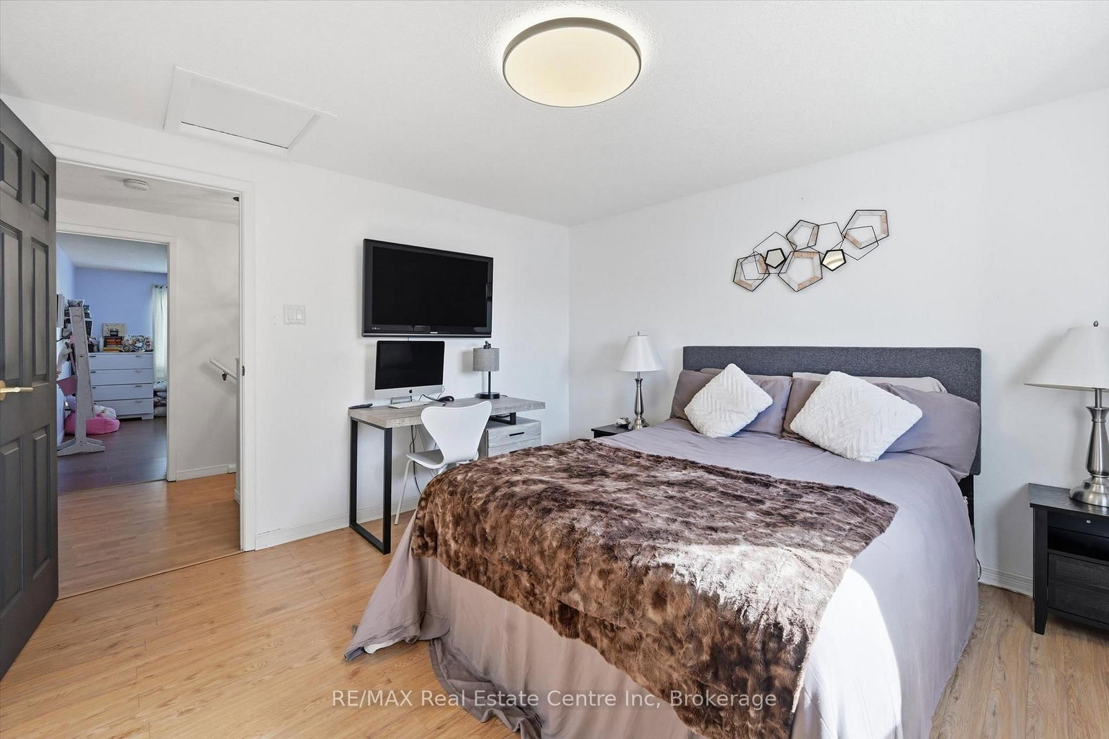 580 Clover Park Crescent • Milton, ON photo 25