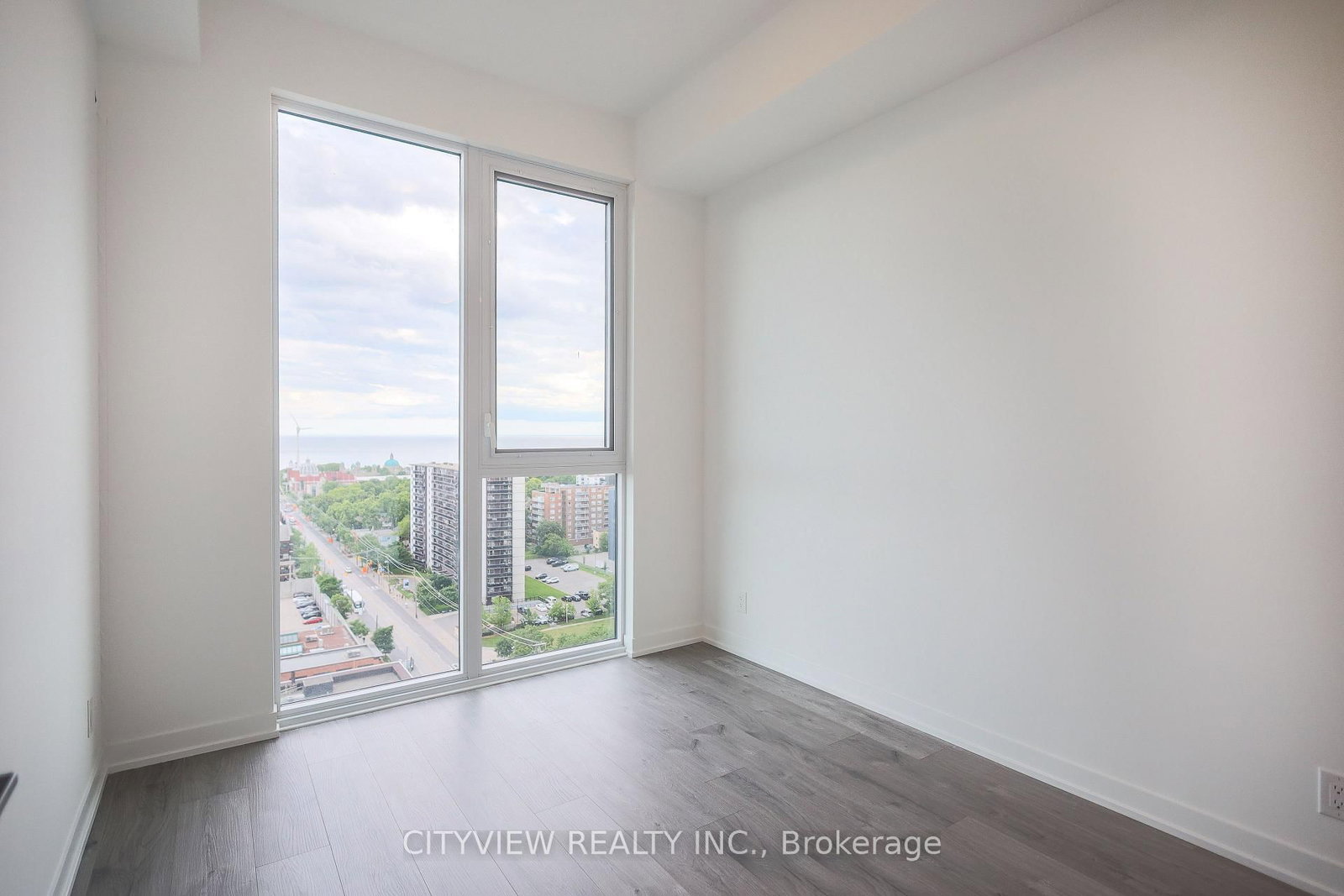 285 Dufferin Street • #1402 • Toronto, ON photo 14