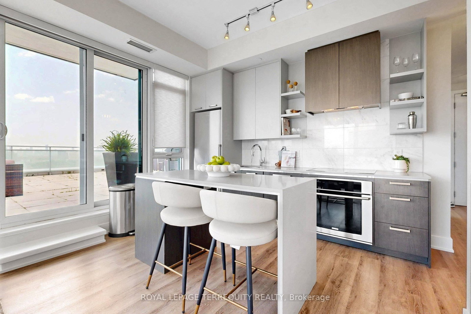 1830 W Bloor Street • #LPH 02 • Toronto, ON photo 9