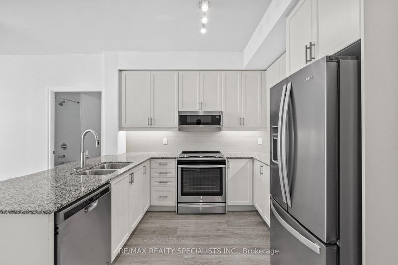 home for lease on 718-1050 Main Street