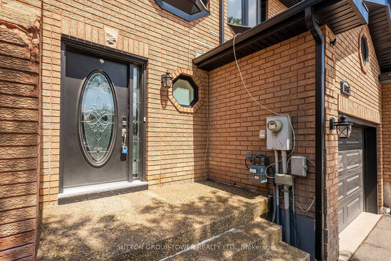 5035 Moulin Rouge Crescent • Mississauga, ON photo 3