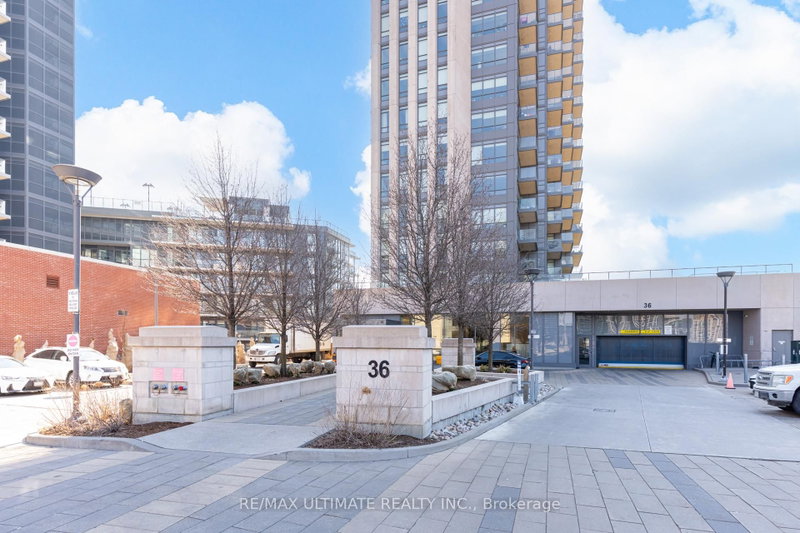 203 - 36 Park Lawn Road